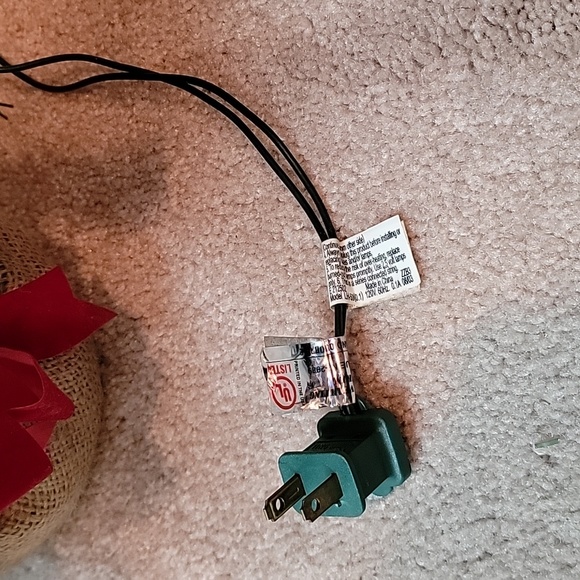 4/$10 Deal 🎉 Holiday 🎄 Mini 18" Tree with Blue & White Lights - Picture 4 of 5